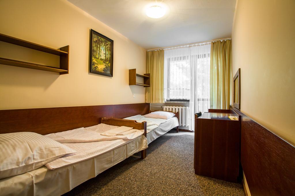 Ow Inter Piast Kalbornia - Z Wlasna Plaza Z Kapieliskiem I Przystania Dąbrówno Esterno foto